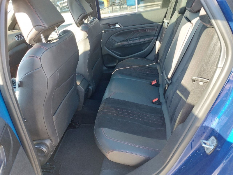 Photo 12 de l'offre de PEUGEOT 308 SW 2.0 BLUEHDI 180CH S&S GT EAT8 à 17990€ chez Carlyss automobiles Vitré
