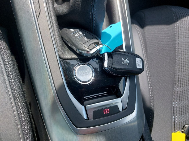 Photo 16 de l'offre de PEUGEOT 308 2.0 BLUEHDI 150CH S&S ALLURE à 17990€ chez Carlyss automobiles Vitré