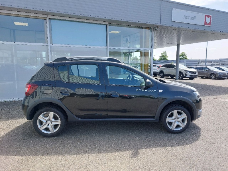 Photo 2 de l'offre de DACIA SANDERO 1.5 DCI 90CH ECO² STEPWAY PRESTIGE à 8390€ chez Carlyss automobiles Vitré