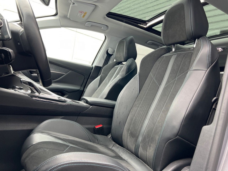 Photo 9 de l'offre de PEUGEOT 3008 1.2 PURETECH 130CH CROSSWAY S&S EAT8 109G à 23990€ chez Carlyss automobiles Vitré