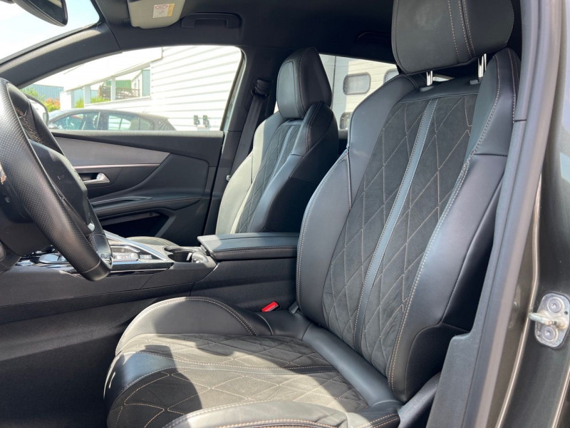 Photo 9 de l'offre de PEUGEOT 3008 2.0 BLUEHDI 180CH GT S&S EAT6 à 23490€ chez Carlyss automobiles Vitré