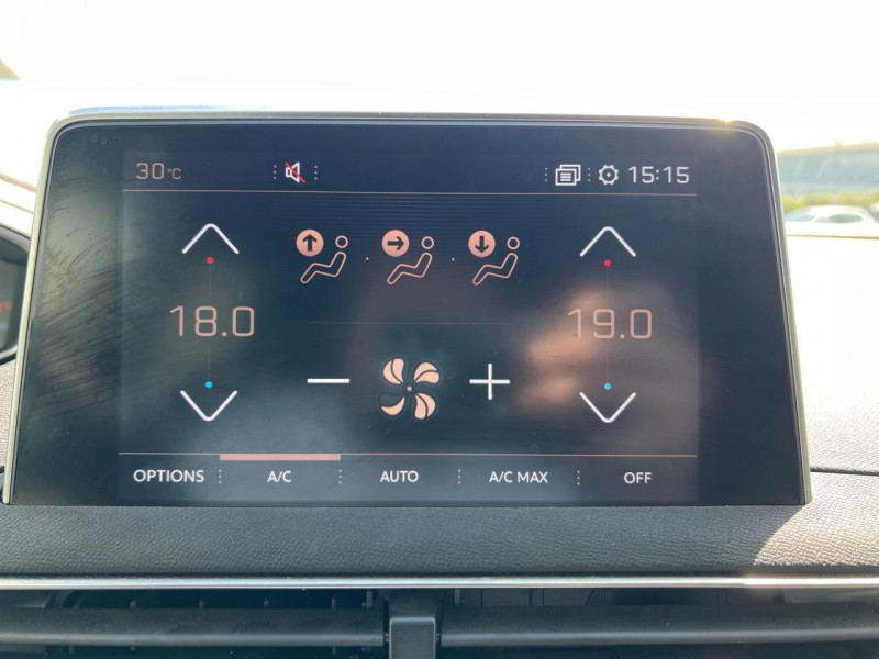 Photo 14 de l'offre de PEUGEOT 5008 1.5 BLUEHDI 130CH E6.C GT LINE  S&S 6CV à 26790€ chez Carlyss automobiles Vitré