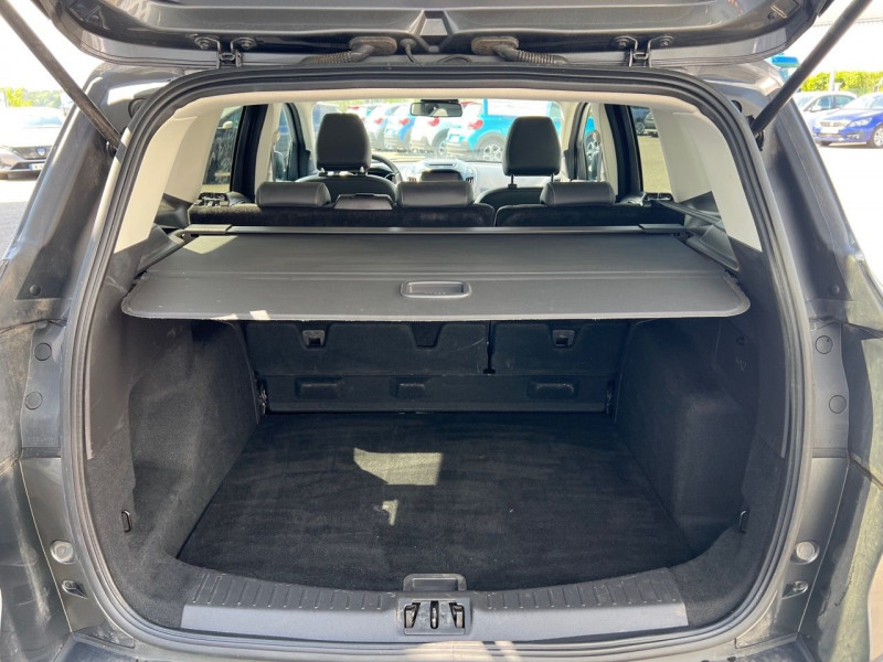 Photo 17 de l'offre de FORD KUGA 2.0 TDCI 150CH STOP&START TITANIUM 4X2 EURO6.2 à 16990€ chez Carlyss automobiles Vitré