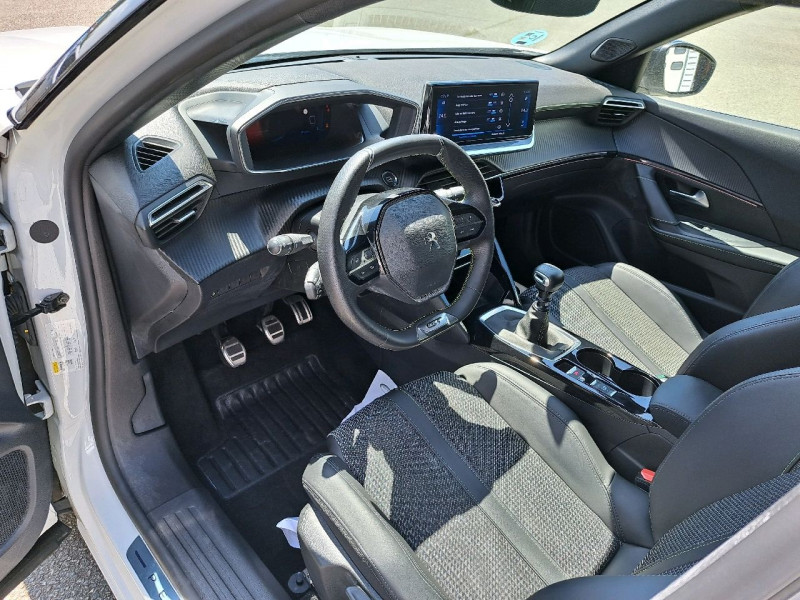 Photo 8 de l'offre de PEUGEOT 2008 1.5 BLUEHDI 100CH S&S GT LINE à 23490€ chez Carlyss automobiles Vitré