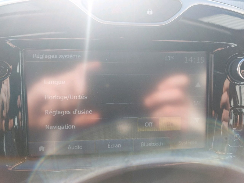 Photo 19 de l'offre de RENAULT CLIO IV 1.2 16V 75CH LIMITED EURO6 2015 à 9650€ chez Carlyss automobiles Vitré