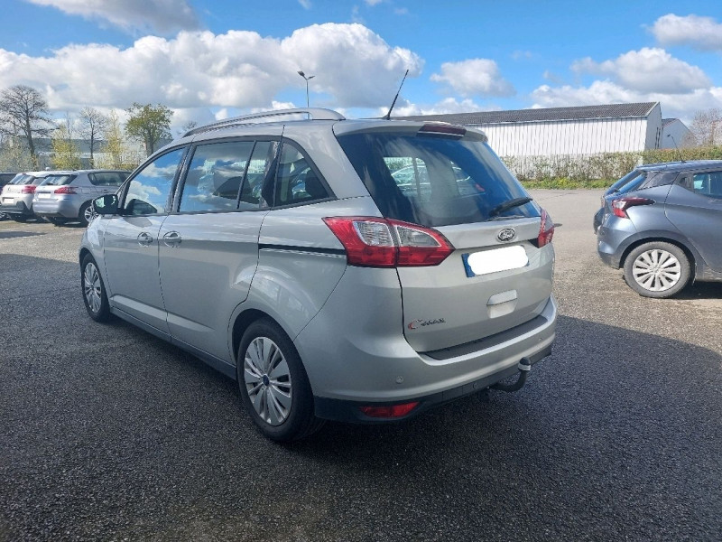 Photo 4 de l'offre de FORD GRAND C-MAX 1.5 TDCI 120CH STOP&START BUSINESS NAV à 12990€ chez Carlyss automobiles Vitré
