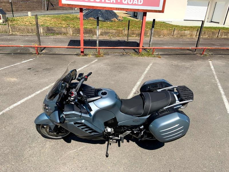Photo 4 de l'offre de KAWASAKI GTR 1400 à 5990€ chez Franck motos