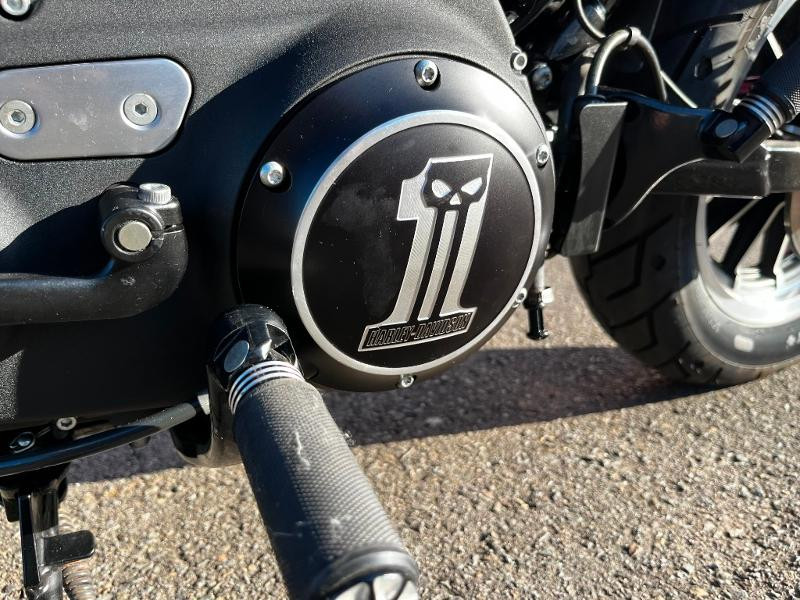 Photo 15 de l'offre de HARLEY-DAVIDSON Sportster XL 883 R à 9990€ chez Franck motos
