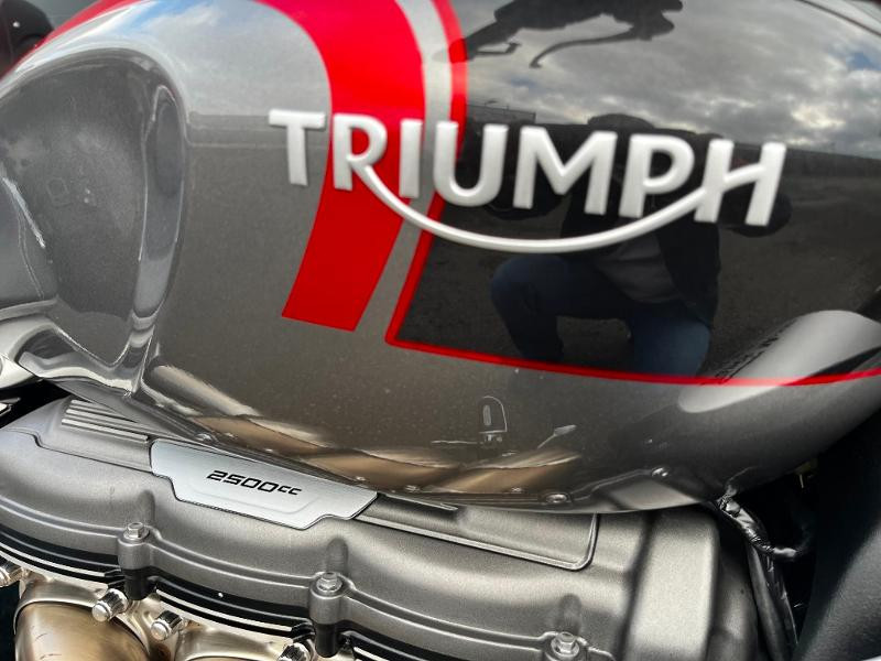 Photo 10 de l'offre de TRIUMPH Rocket III 2500 GT à 17490€ chez Franck motos