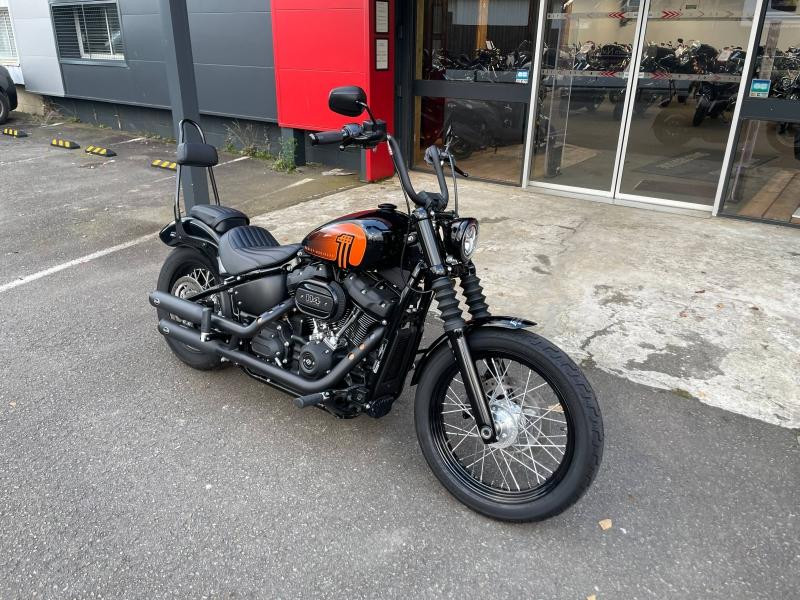 Photo 2 de l'offre de HARLEY-DAVIDSON Softail Street Bob Softail Street Bob Custom 1868 Noir 2021 à 14990€ chez Franck motos