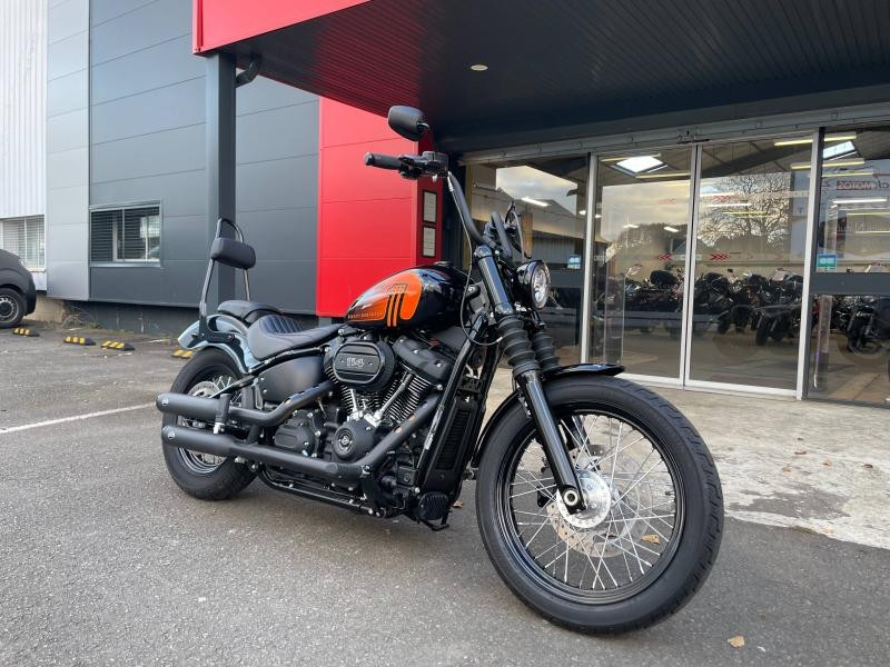 Photo 3 de l'offre de HARLEY-DAVIDSON Softail Street Bob Softail Street Bob Custom 1868 Noir 2021 à 14990€ chez Franck motos