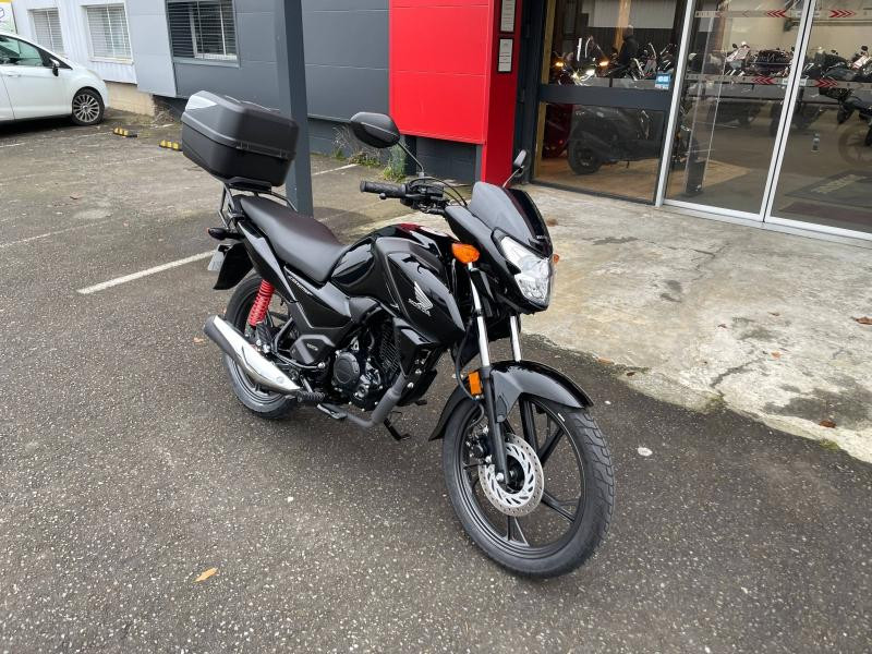 Photo 2 de l'offre de HONDA CB CB 125 F 2024 à 2990€ chez Franck motos