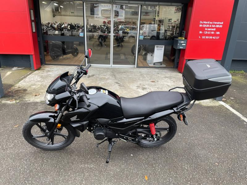 Photo 8 de l'offre de HONDA CB CB 125 F 2024 à 2990€ chez Franck motos