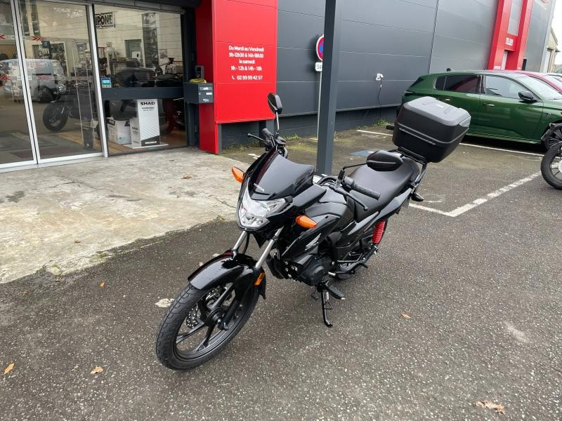 Photo 6 de l'offre de HONDA CB CB 125 F 2024 à 2990€ chez Franck motos