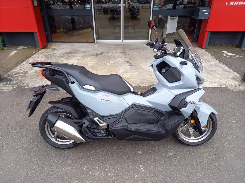 Photo 2 de l'offre de SYM Adx 125 EURO5 à 3790€ chez Franck motos