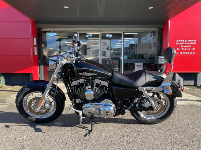 Photo 8 de l'offre de HARLEY-DAVIDSON Sportster Sportster XL 1200 C Custom Noir 2011 à 9490€ chez Franck motos