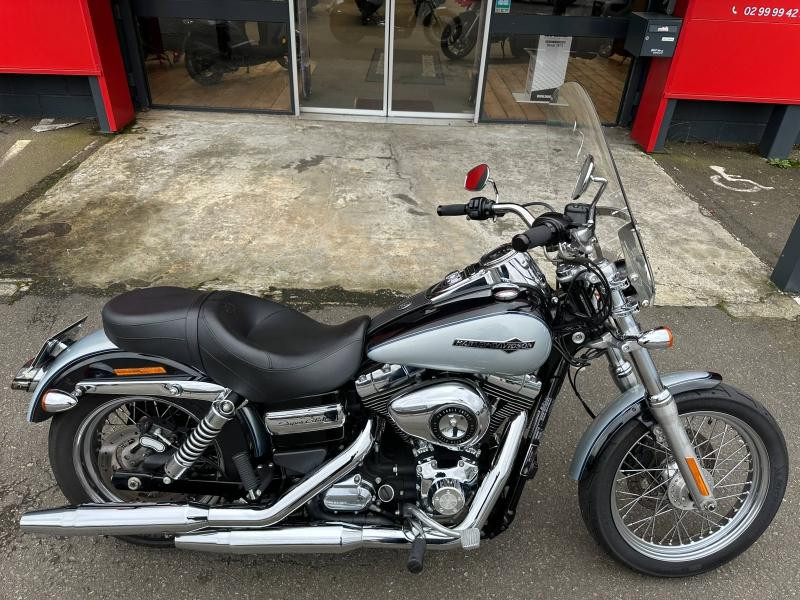 Photo 7 de l'offre de HARLEY-DAVIDSON Dyna Super Glide Dyna Super Glide Custom 1584 Bicolore ABS 2012 à 10490€ chez Franck motos