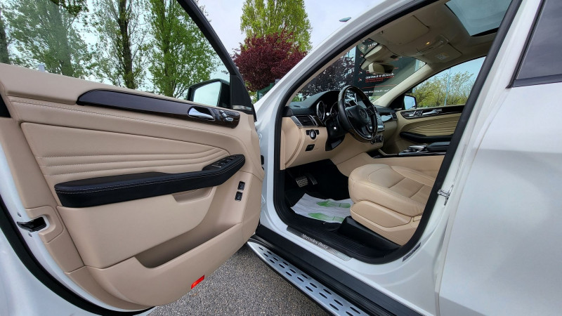 Photo 10 de l'offre de MERCEDES-BENZ GLE COUPE 43 AMG 367CH 4MATIC 9G-TRONIC à 61990€ chez Maximum Automobiles