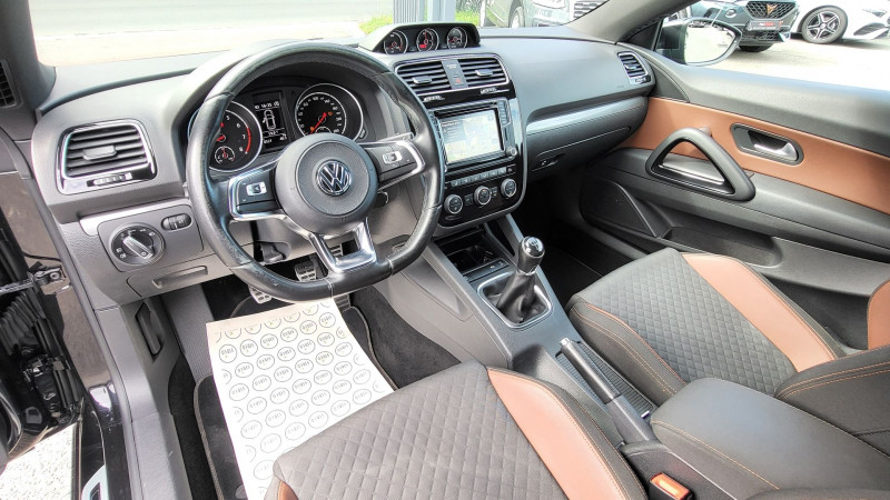 Photo 15 de l'offre de VOLKSWAGEN SCIROCCO 1.4 TSI 125CH BLUEMOTION TECHNOLOGY ALLSTAR à 17990€ chez Maximum Automobiles