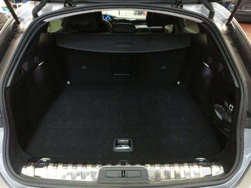 Photo 10 de l'offre de PEUGEOT 508 SW HYBRID 225CH ALLURE PACK E-EAT8 à 33990€ chez NEOVEO