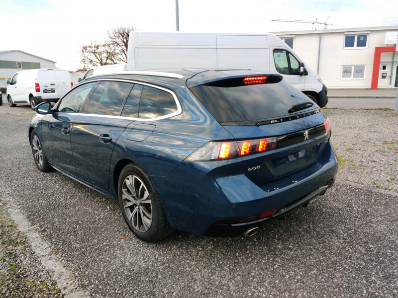 Photo 4 de l'offre de PEUGEOT 508 SW HYBRID 225CH ALLURE PACK E-EAT8 ATTELAGE HAYON ELECTRIQUE à 24990€ chez NEOVEO