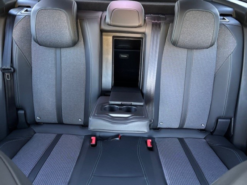 Photo 9 de l'offre de PEUGEOT 3008 HYBRID 225CH ALLURE PACK E-EAT8 à 24990€ chez NEOVEO