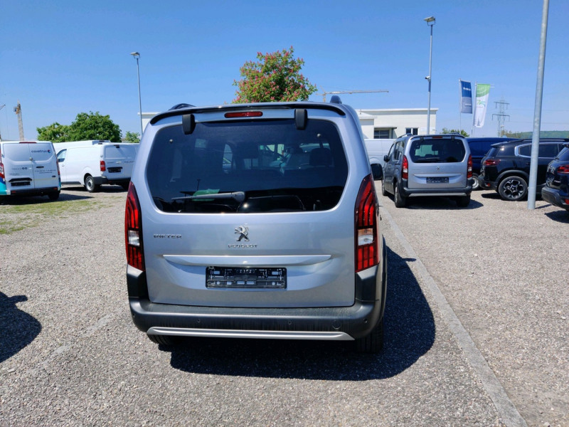 Photo 5 de l'offre de PEUGEOT RIFTER 1.5 BLUEHDI 130CH S&S STANDARD ALLURE PACK à 23990€ chez NEOVEO