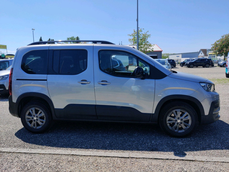 Photo 5 de l'offre de PEUGEOT RIFTER 1.5 BLUEHDI 130CH S&S STANDARD ALLURE PACK à 23990€ chez NEOVEO