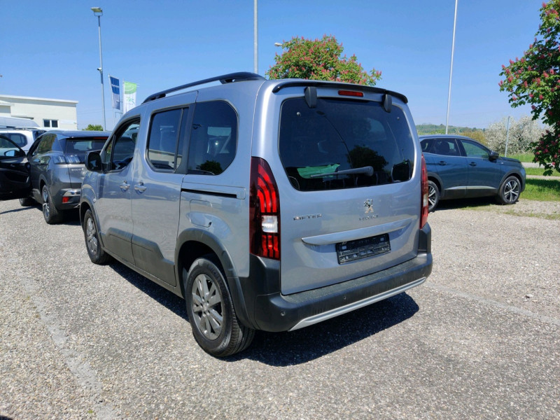 Photo 6 de l'offre de PEUGEOT RIFTER 1.5 BLUEHDI 130CH S&S STANDARD ALLURE PACK à 23990€ chez NEOVEO