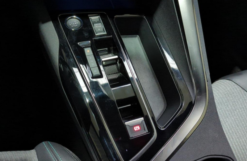 Photo 7 de l'offre de PEUGEOT 3008 HYBRID 136CH ALLURE PACK E-DCS6 à 25990€ chez NEOVEO