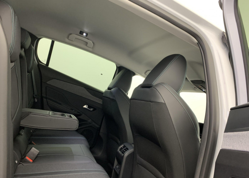 Photo 8 de l'offre de PEUGEOT 308 1.5 BLUEHDI 130CH S&S ALLURE EAT8 à 23990€ chez NEOVEO