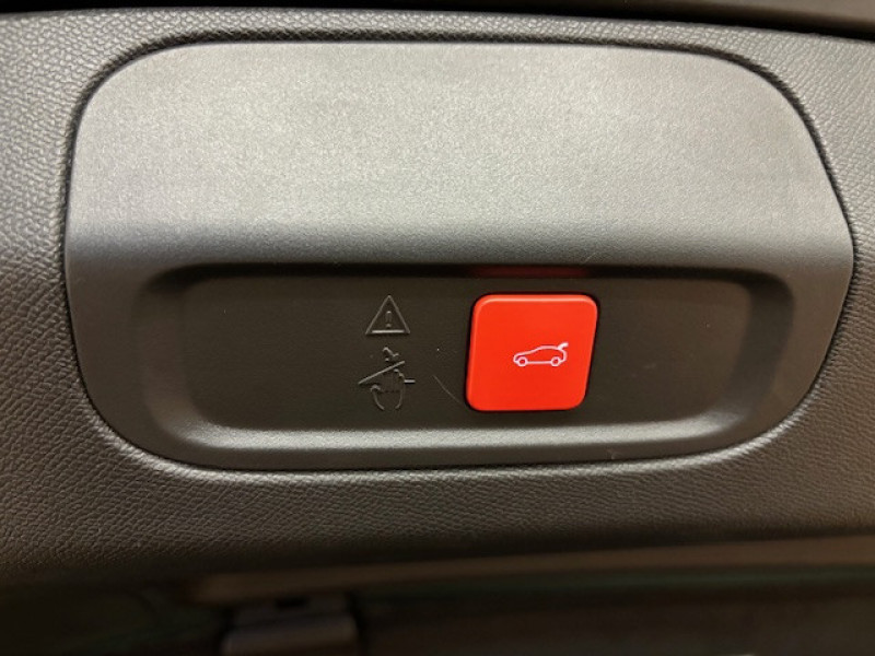 Photo 14 de l'offre de PEUGEOT 408 PLUG-IN HYBRID 225CH GT E-EAT8 à 35990€ chez NEOVEO