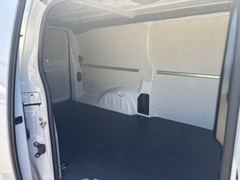 Photo 6 de l'offre de PEUGEOT EXPERT FG XL 2.0 BLUEHDI 145CH S&S PACK PREMIUM CONNECT EAT8 à 27990€ chez NEOVEO