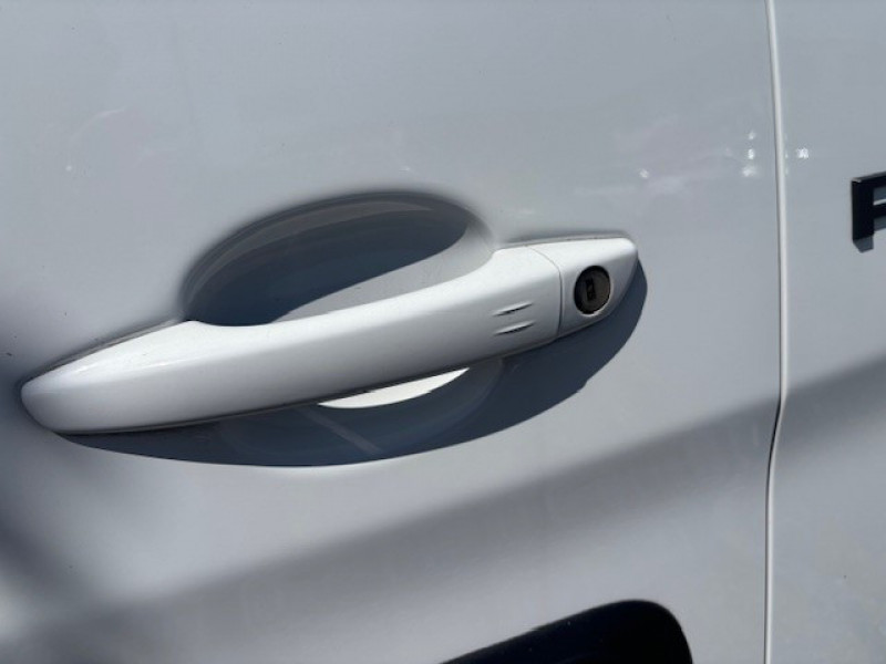 Photo 13 de l'offre de PEUGEOT EXPERT FG XL 2.0 BLUEHDI 145CH S&S PACK PREMIUM CONNECT EAT8 à 27990€ chez NEOVEO