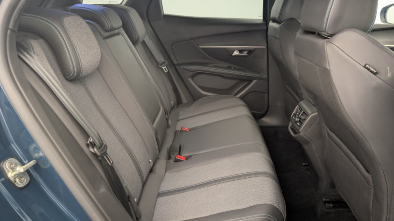 Photo 6 de l'offre de PEUGEOT 3008 HYBRID 136CH ALLURE PACK E-DCS6 à 22990€ chez NEOVEO