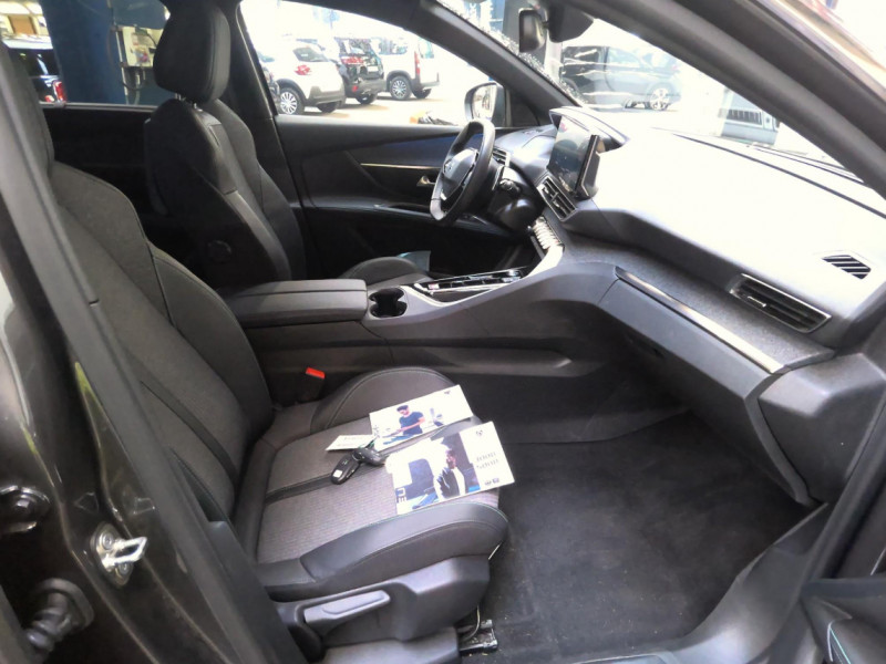 Photo 3 de l'offre de PEUGEOT 5008 HYBRID 136CH ALLURE PACK E-DCS6 à 25990€ chez NEOVEO