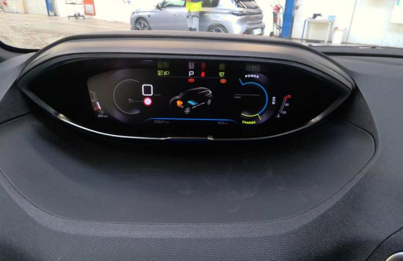 Photo 5 de l'offre de PEUGEOT 5008 HYBRID 136CH ALLURE PACK E-DCS6 à 25990€ chez NEOVEO