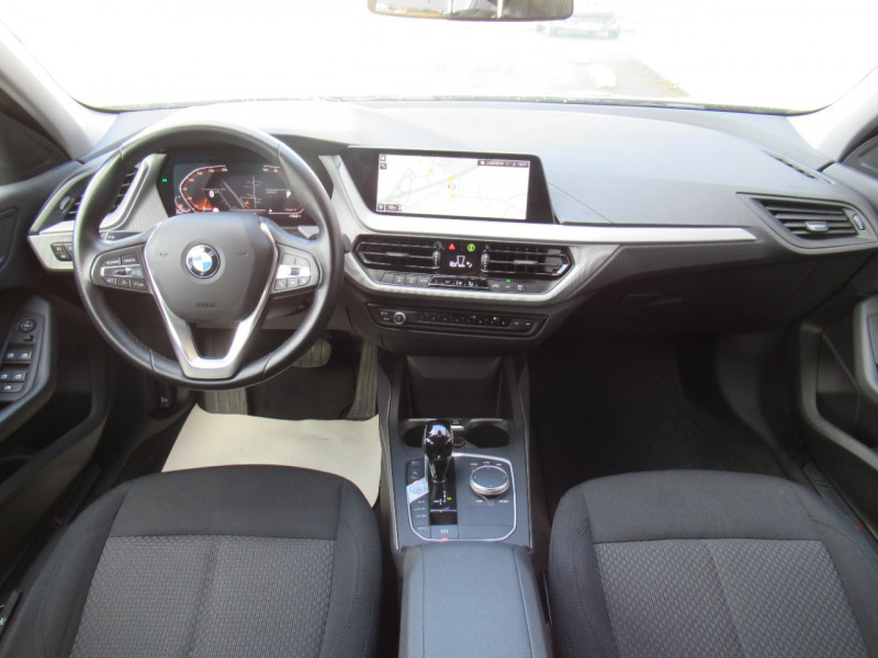 Photo 6 de l'offre de BMW SERIE 1 (F40) 118DA 150CH PACK M DESIGN à 26990€ chez J'NOV AUTO