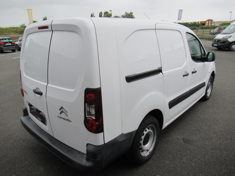 Photo 4 de l'offre de CITROEN BERLINGO XL 1.6 BLUEHDI 100 S&S CLUB ETG6 à 11990€ chez J'NOV AUTO