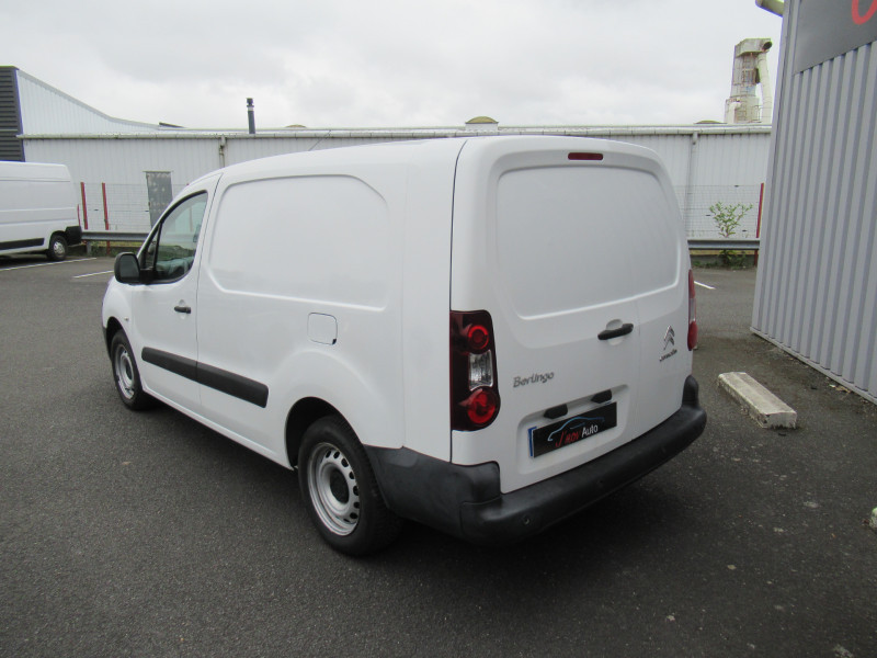 Photo 3 de l'offre de CITROEN BERLINGO XL 1.6 BLUEHDI 100 S&S CLUB ETG6 à 11990€ chez J'NOV AUTO