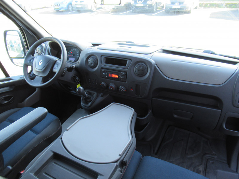 Photo 10 de l'offre de RENAULT MASTER III COMBI F3000 L1H1 2.3 DCI 145CH ENERGY à 19990€ chez J'NOV AUTO