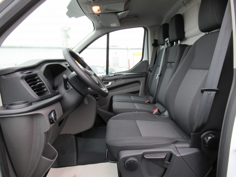 Photo 9 de l'offre de FORD TRANSIT CUSTOM FG 280 L1H1 2.0 ECOBLUE 130 HYBRID TREND BUSINESS à 29990€ chez J'NOV AUTO