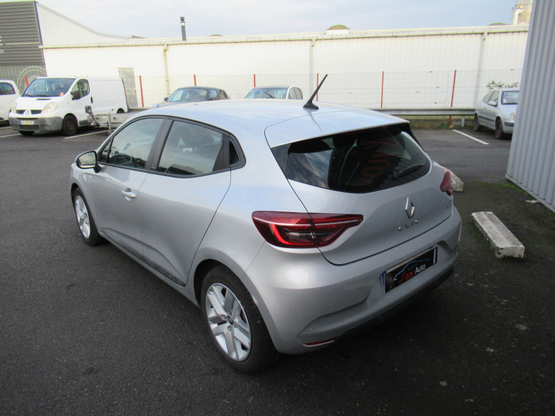 Photo 3 de l'offre de RENAULT CLIO V 1.6 E-TECH HYBRIDE 140CH BUSINESS -21N à 15490€ chez J'NOV AUTO