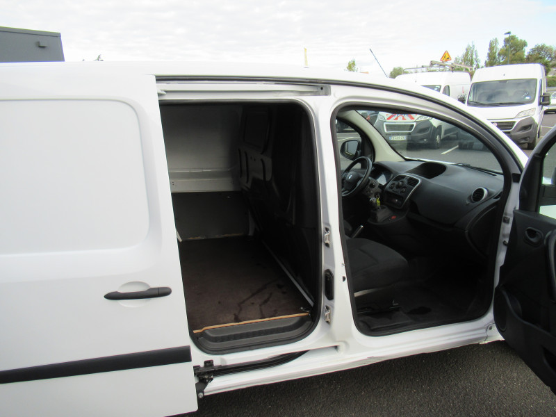 Photo 6 de l'offre de RENAULT KANGOO II EXPRESS 1.5 BLUE DCI 80CH GRAND CONFORT 5CV à 10250€ chez J'NOV AUTO