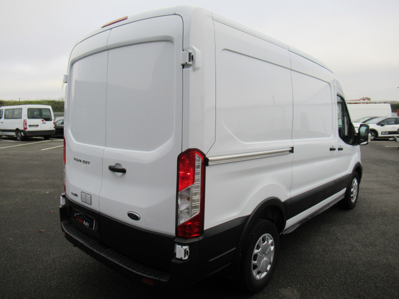 Photo 4 de l'offre de FORD TRANSIT 2T FG T350 L2H2 2.0 ECOBLUE 130CH S&S HYBRID TREND BUSINESS à 24990€ chez J'NOV AUTO