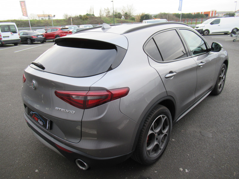 Photo 4 de l'offre de ALFA ROMEO STELVIO 2.2 DIESEL 210CH SPORT EDITION Q4 AT8 à 24990€ chez J'NOV AUTO