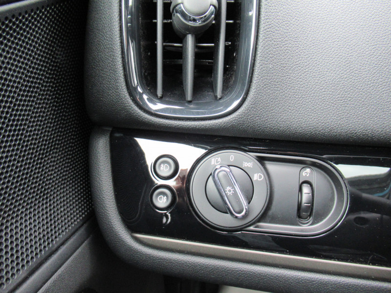 Photo 17 de l'offre de MINI COUNTRYMAN COOPER D  150CH NORTHWOOD BVA8 à 25990€ chez J'NOV AUTO