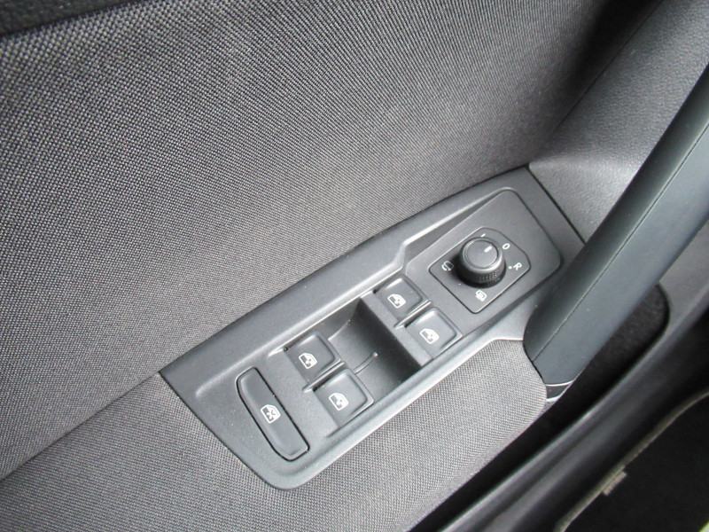 Photo 17 de l'offre de VOLKSWAGEN TIGUAN 2.0 TDI 150CH CONFORTLINE BUSINESS DSG7 EURO6D-T à 21990€ chez J'NOV AUTO