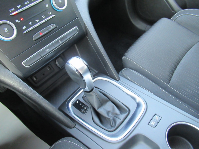 Photo 12 de l'offre de RENAULT MEGANE IV 1.5 BLUE DCI 115CH BUSINESS EDC à 13490€ chez J'NOV AUTO