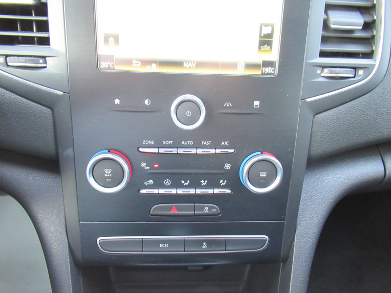 Photo 10 de l'offre de RENAULT MEGANE IV 1.5 BLUE DCI 115CH BUSINESS EDC à 13490€ chez J'NOV AUTO